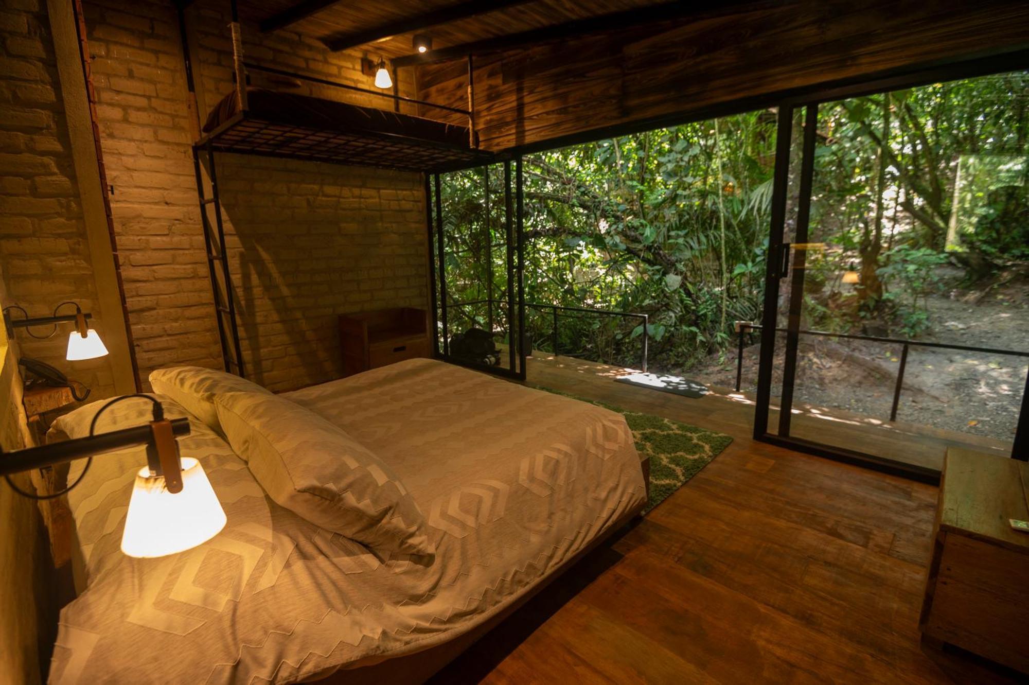 Hamadryade Lodge Puerto Misahuallí Exteriör bild